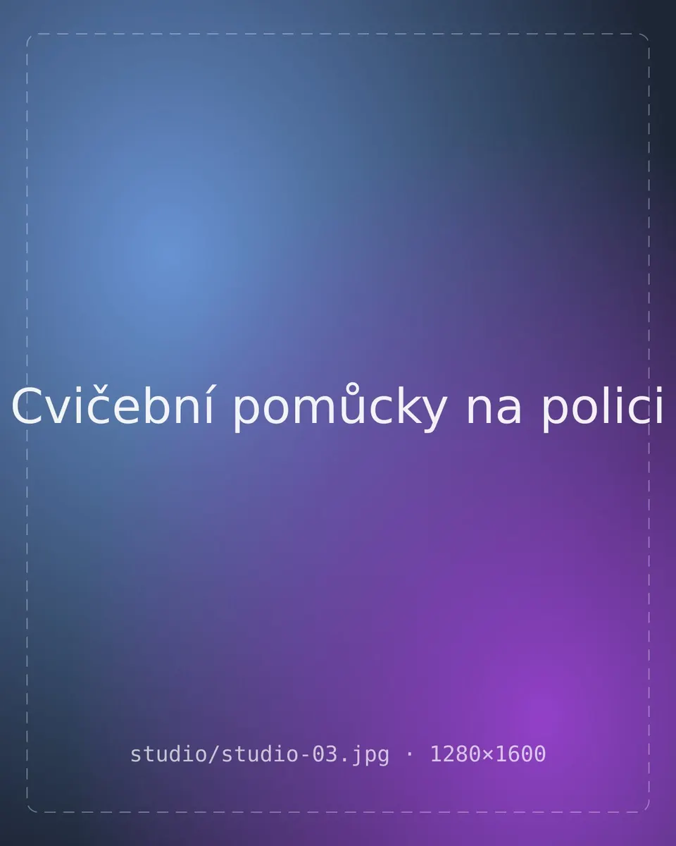 Cvičební pomůcky na polici